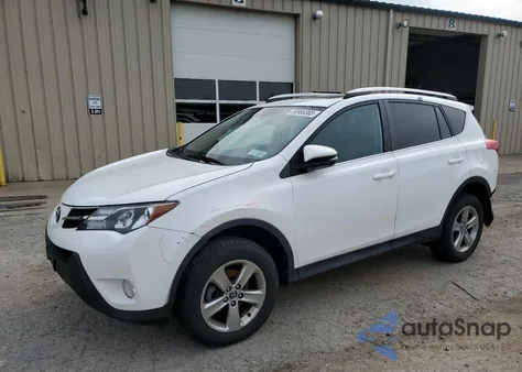 2015 Toyota Rav4 Xle z USA, uszkodzony, nr VIN 2T3RFREV7FW240181